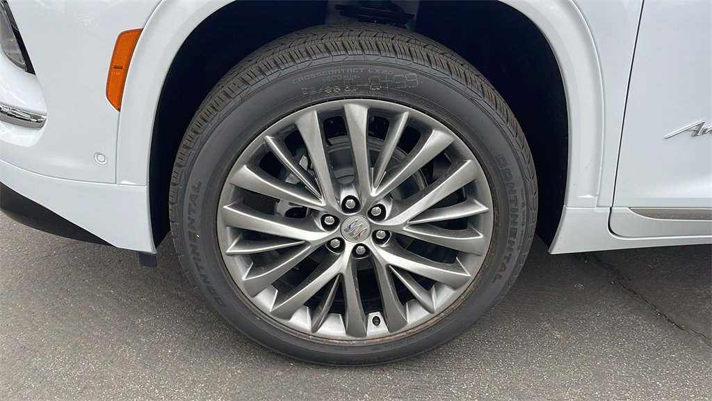 New 2026 Buick Enclave Avenir w/ Super Cruise Package image 9