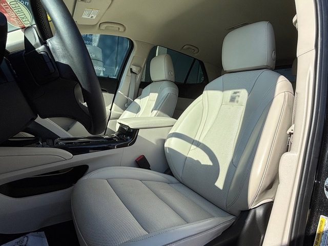 Used 2022 Buick Envision Essence w/ Safety Package image 10