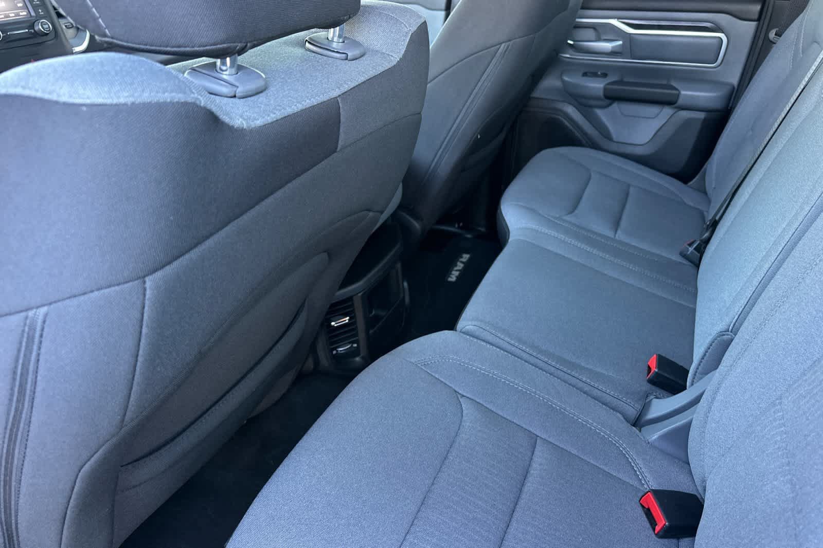 Used 2022 RAM 1500 Big Horn AWD/4WD image 4