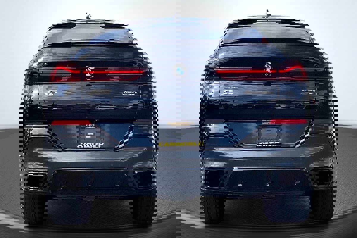 Used 2022 BMW X6 xDrive40i w/ M Sport Package image 4