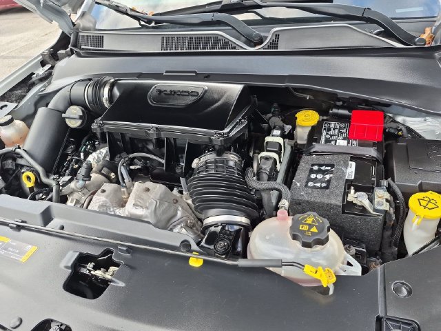 Used 2024 Jeep Compass Latitude AWD/4WD image 35