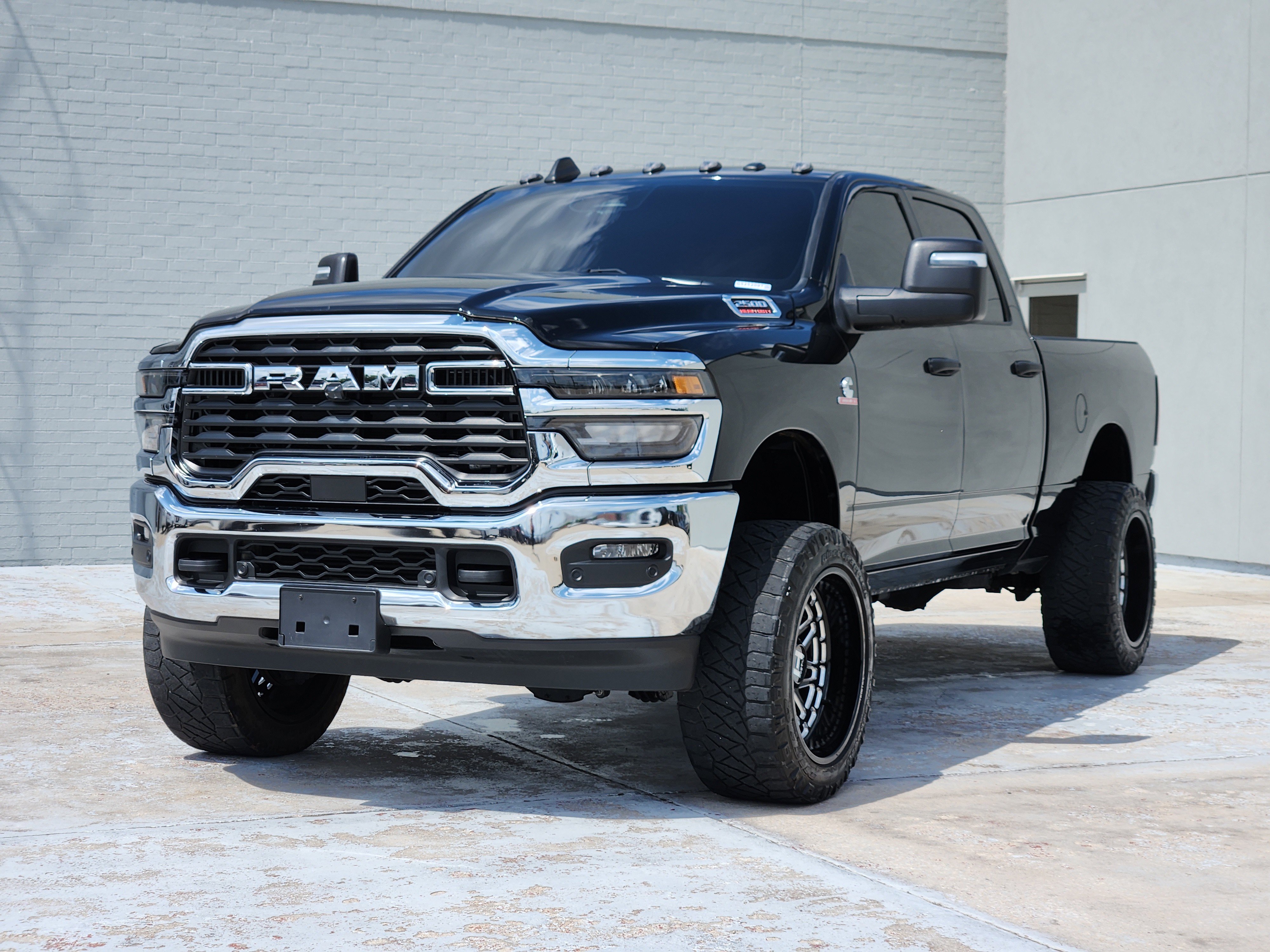 Used 2025 RAM 2500 Tradesman AWD/4WD image 4