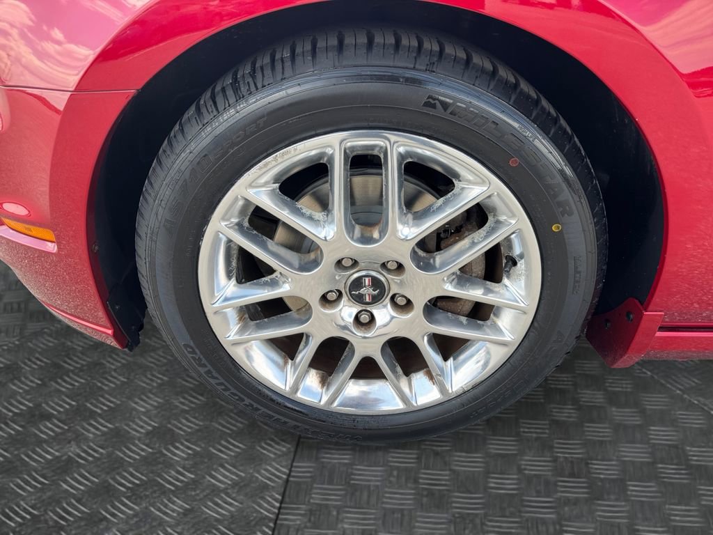 Used 2013 Ford Mustang Premium RWD image 14