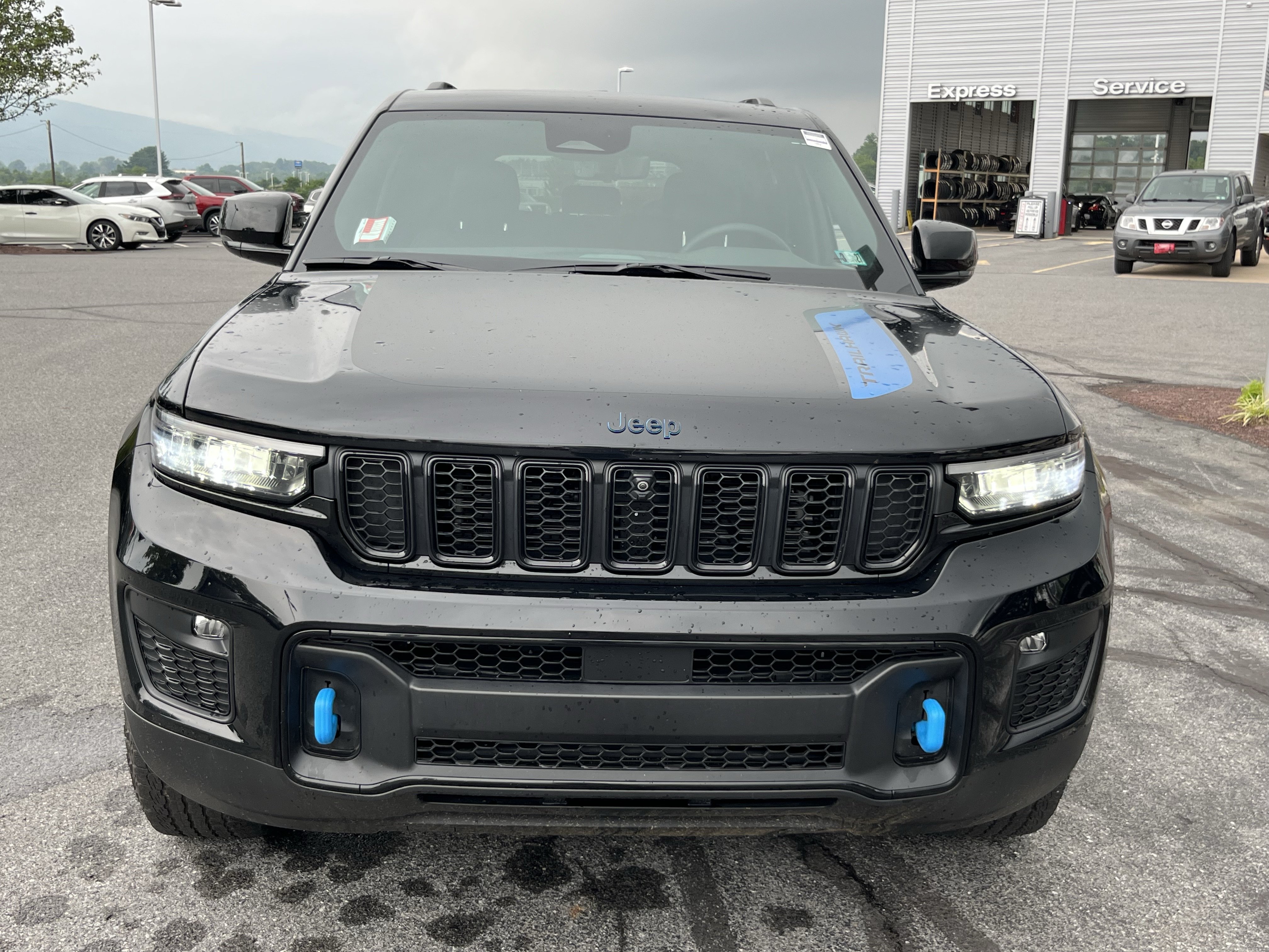 Used 2023 Jeep Grand Cherokee Trailhawk w/ Luxury Tech Group III AWD/4WD image 12