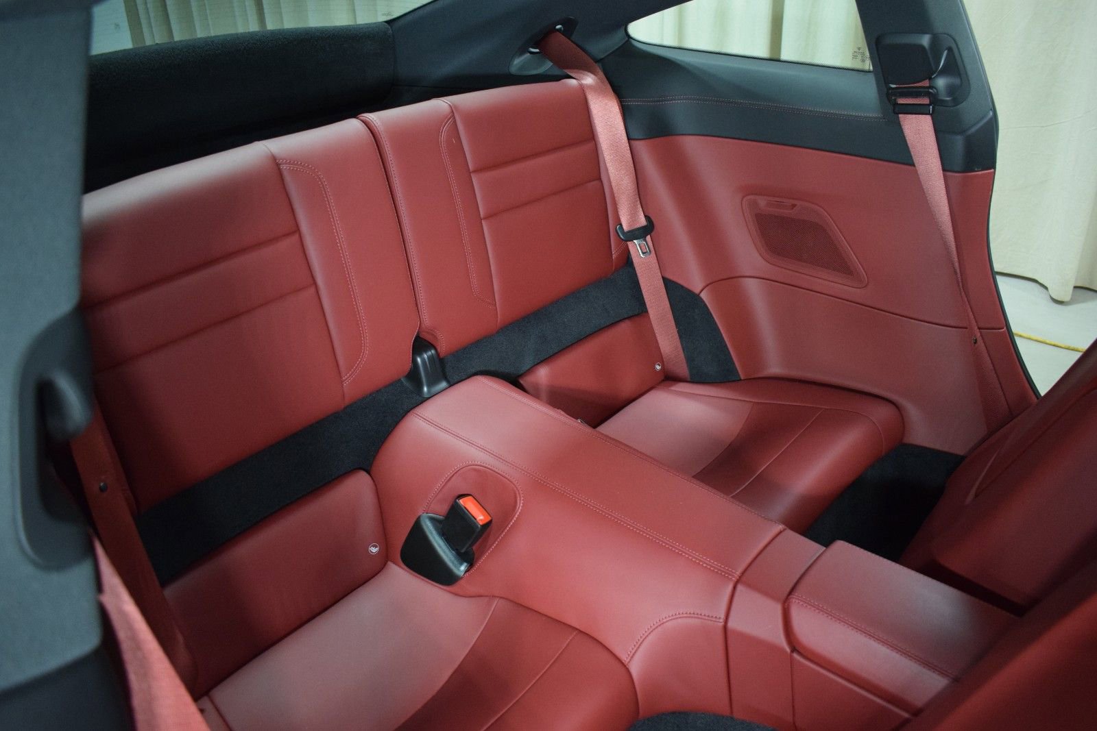 Used 2024 Porsche 911 Carrera RWD image 17