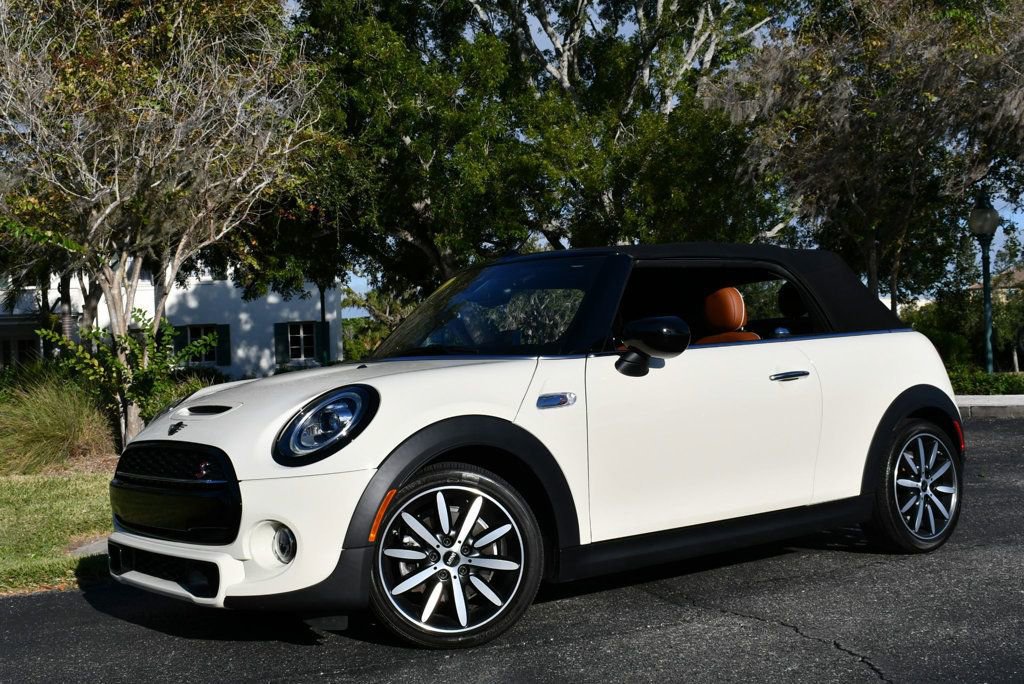 Used 2021 MINI Cooper S video 2