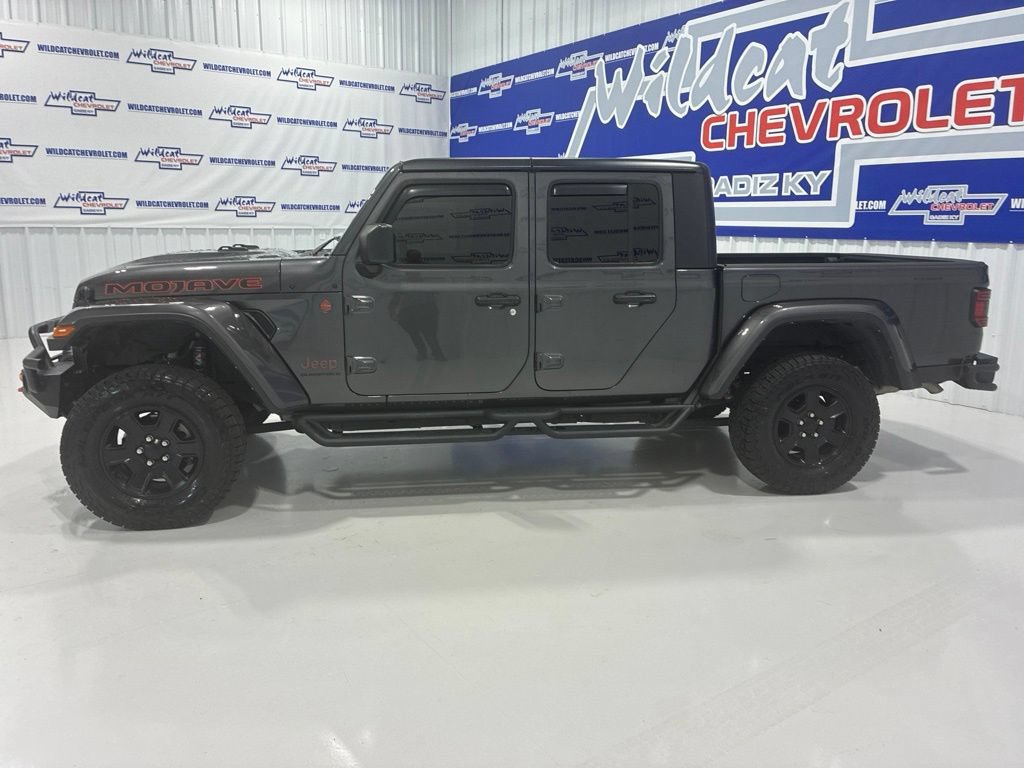 Used 2023 Jeep Gladiator Mojave AWD/4WD image 3