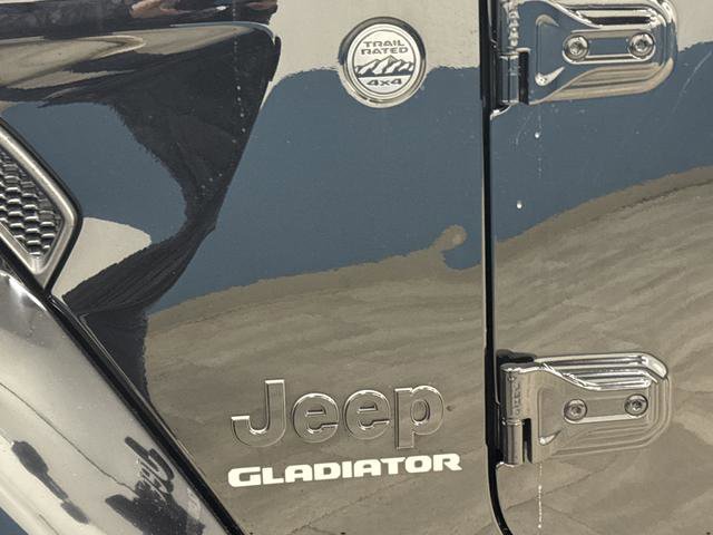 Used 2021 Jeep Gladiator Overland image 36