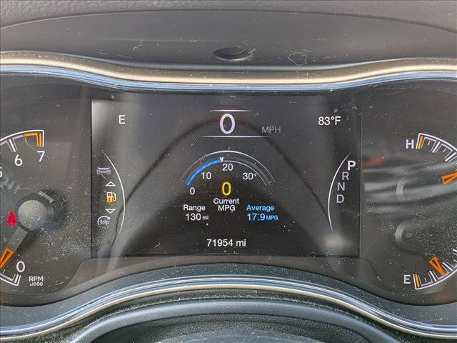 Used 2017 Jeep Grand Cherokee Laredo w/ Quick Order Package 23E AWD/4WD image 10