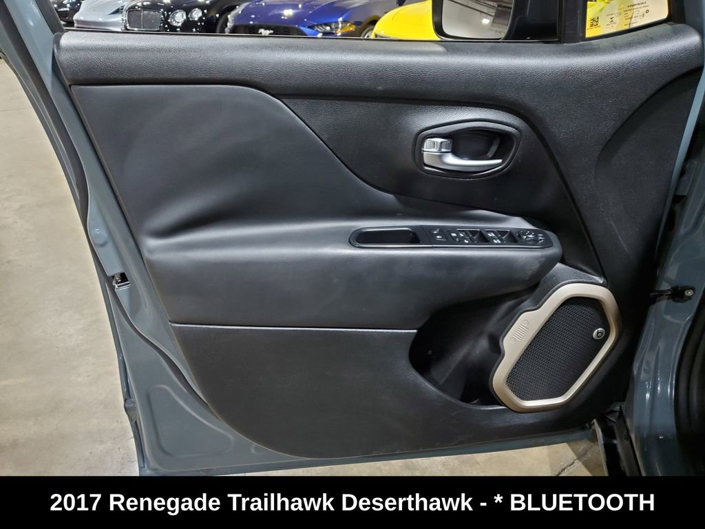 Used 2017 Jeep Renegade Trailhawk image 8