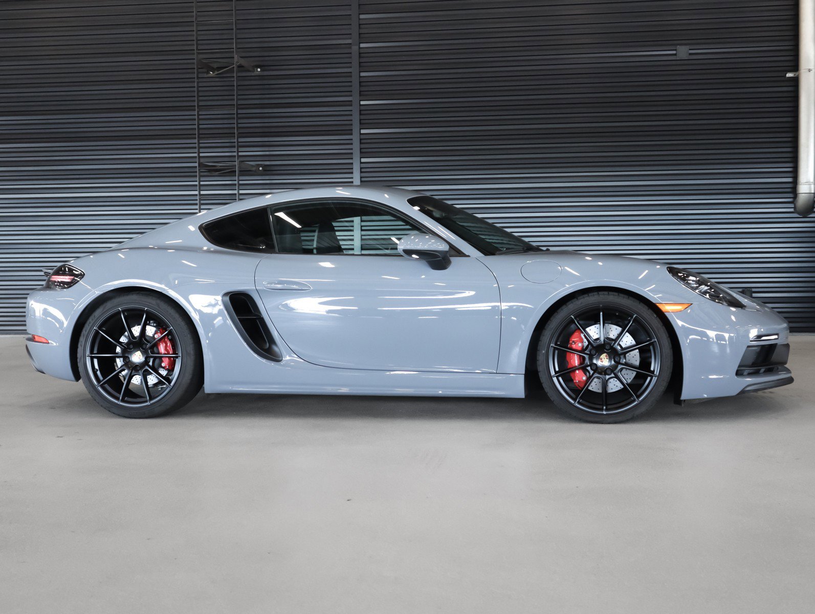 Certified 2025 Porsche 718 Cayman GTS RWD image 11