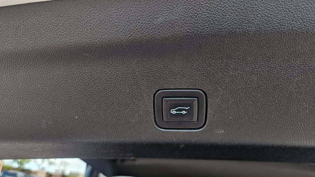 Used 2023 Chevrolet Tahoe LT RWD image 16