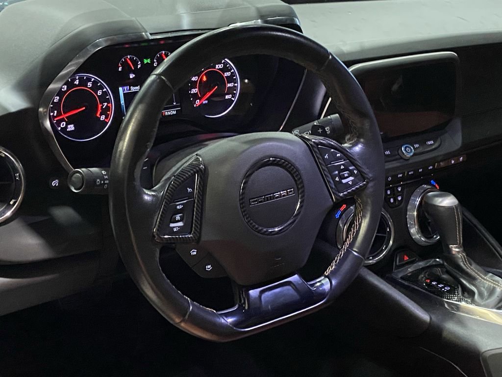 Used 2018 Chevrolet Camaro LT RWD image 3