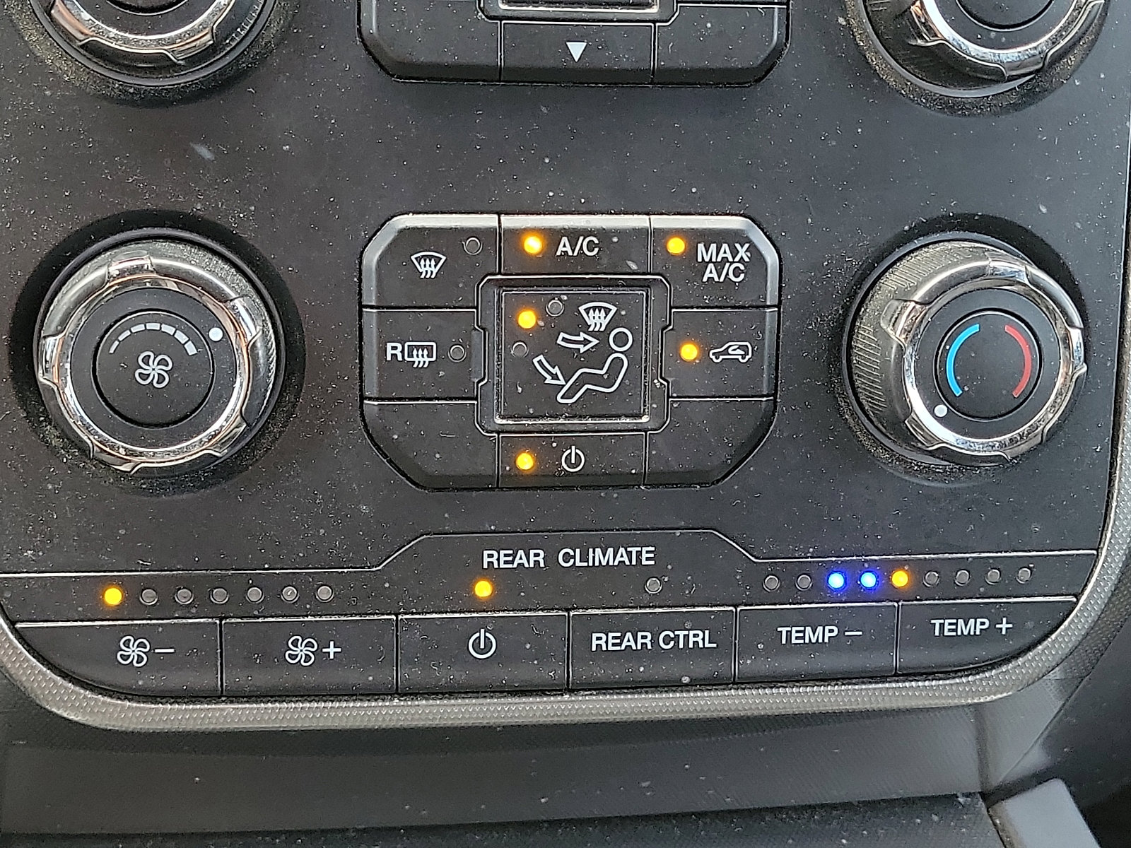 Used 2017 Ford Expedition XLT AWD/4WD image 15