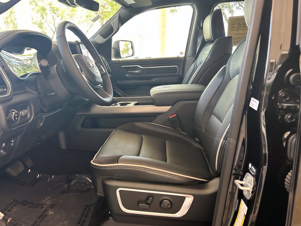 Used 2026 RAM 1500 Laramie AWD/4WD image 11