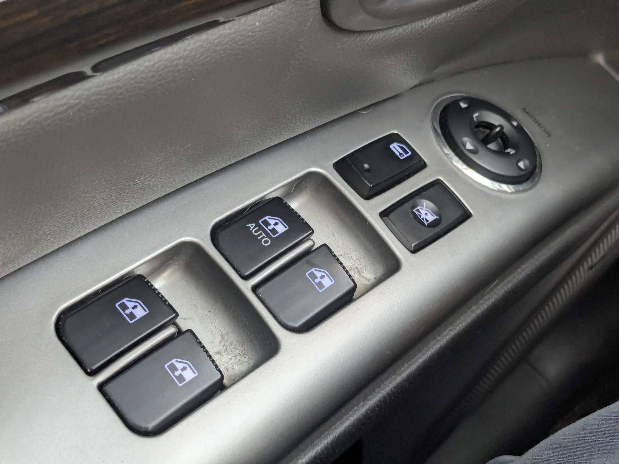 Used 2012 Hyundai Santa Fe Limited w/ Navigation Pkg 4 AWD/4WD image 26