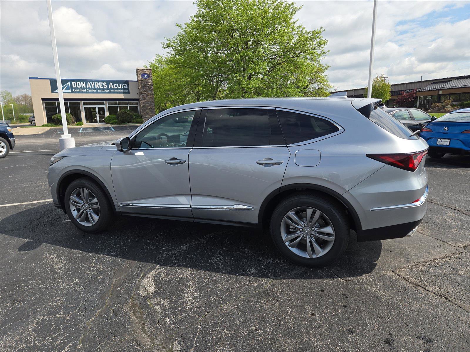 New 2026 Acura MDX SH-AWD image 25