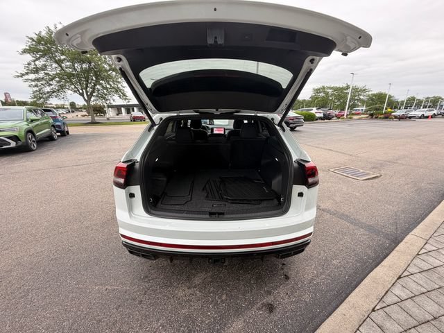 Certified 2025 Volkswagen Atlas Cross Sport SEL R-Line AWD/4WD image 28