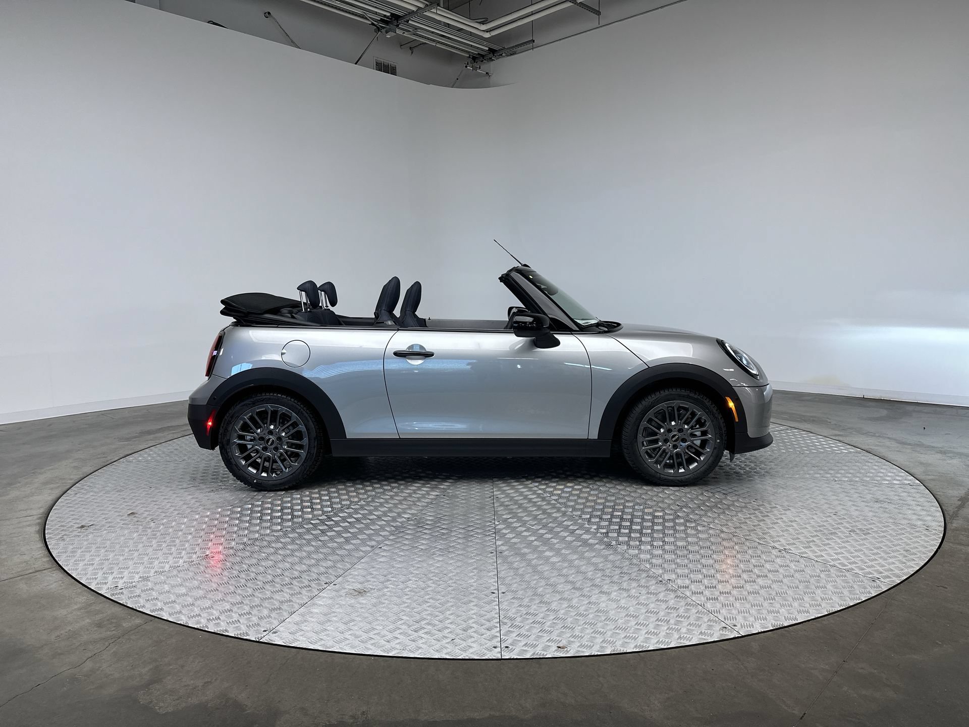 Certified 2026 MINI Cooper S FWD image 29