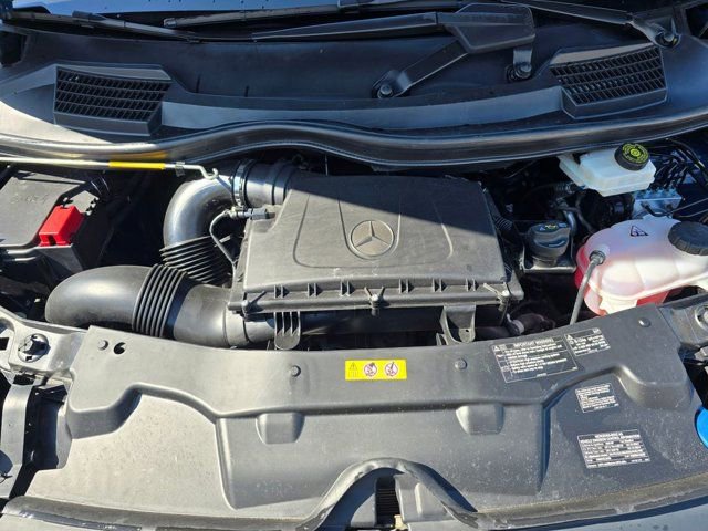 Used 2023 Mercedes-Benz Metris Passenger image 12