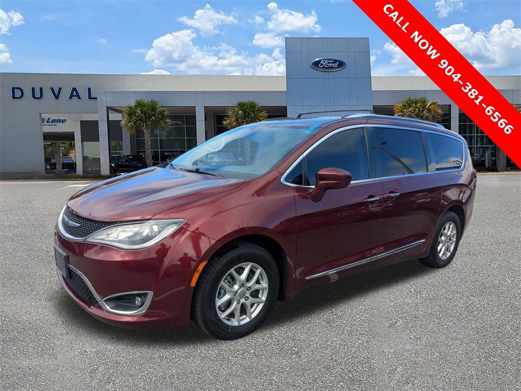 Used 2020 Chrysler Pacifica Touring-L image 8