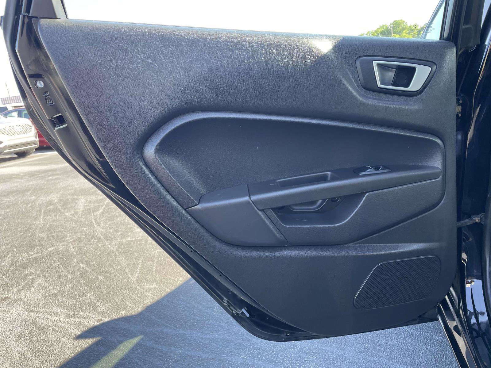 Used 2016 Ford Fiesta SE w/ Equipment Group 201A FWD image 11