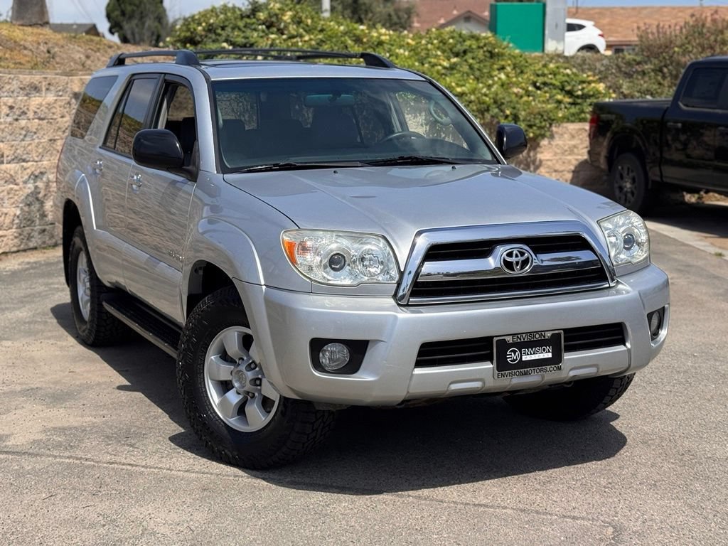 Used 2007 Toyota 4Runner SR5 AWD/4WD image 2