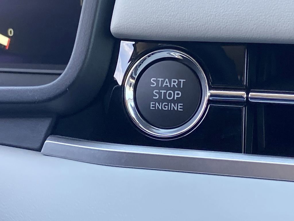 New 2026 Mitsubishi Outlander SE FWD image 13