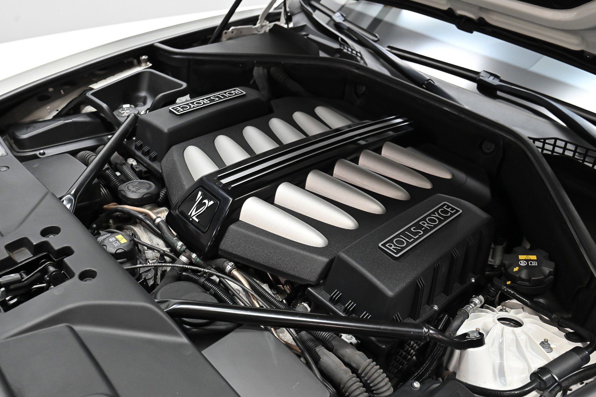 Used 2017 Rolls-Royce Ghost image 50