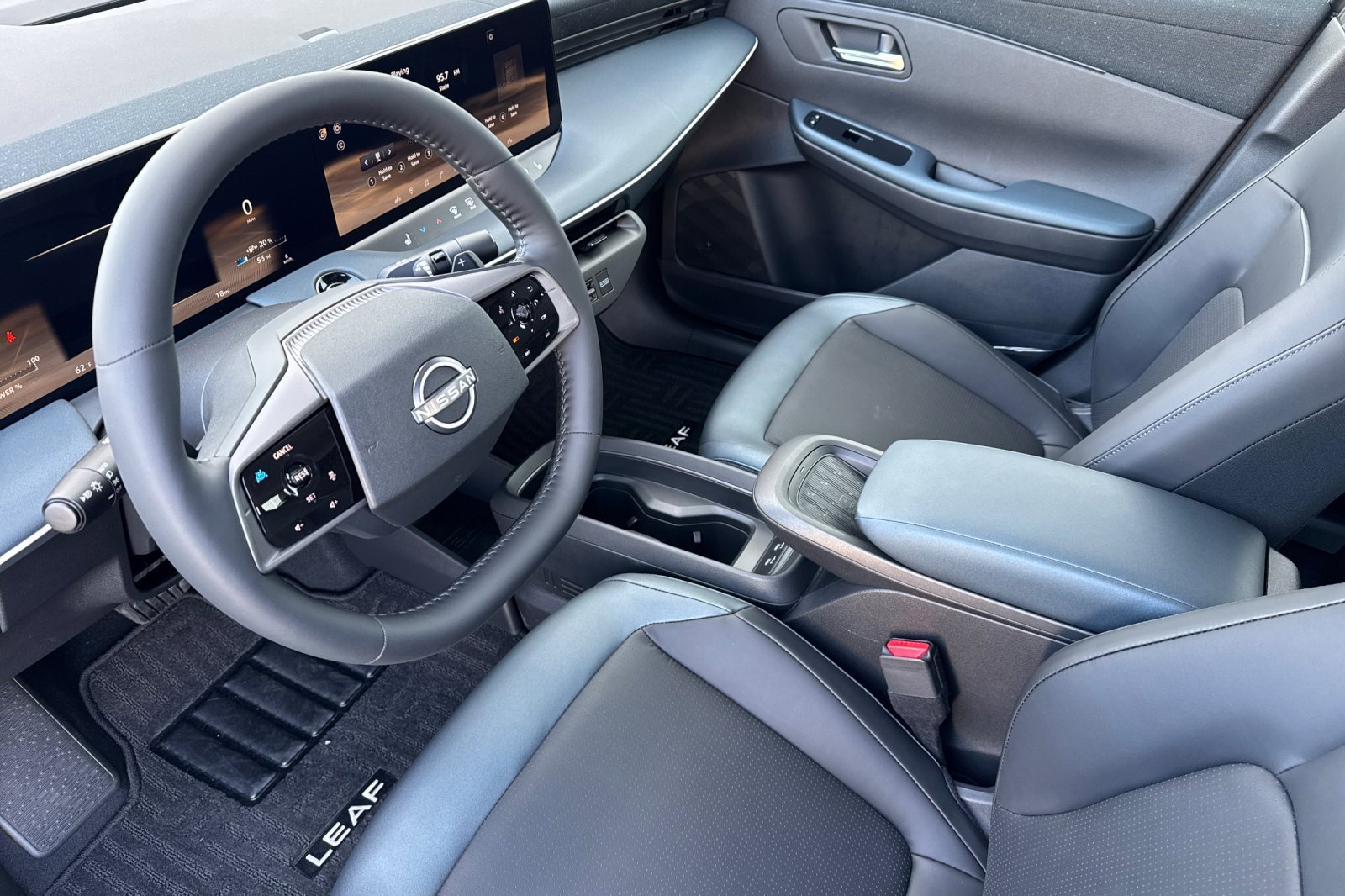 New 2026 Nissan Leaf SV+ w/ Floor Mat Package (SV+) image 7