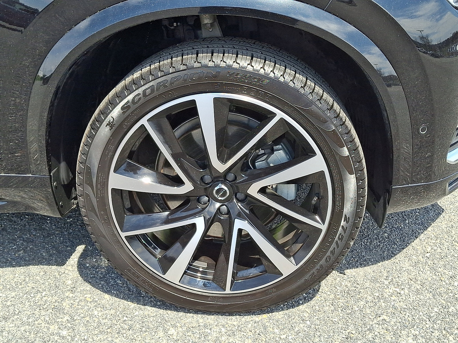 Certified 2023 Volvo XC90 B6 Plus w/ Protection Package Premier AWD/4WD image 8