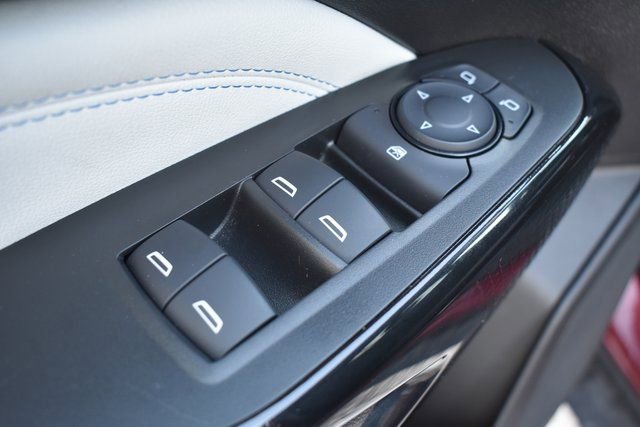 Used 2025 Chevrolet Trax LT w/ LT Convenience Package image 15