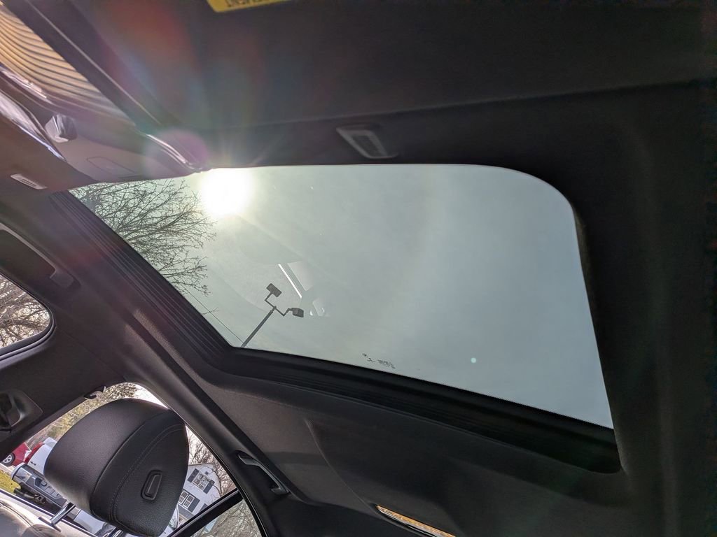 Used 2019 BMW 540i xDrive w/ Convenience Package image 16