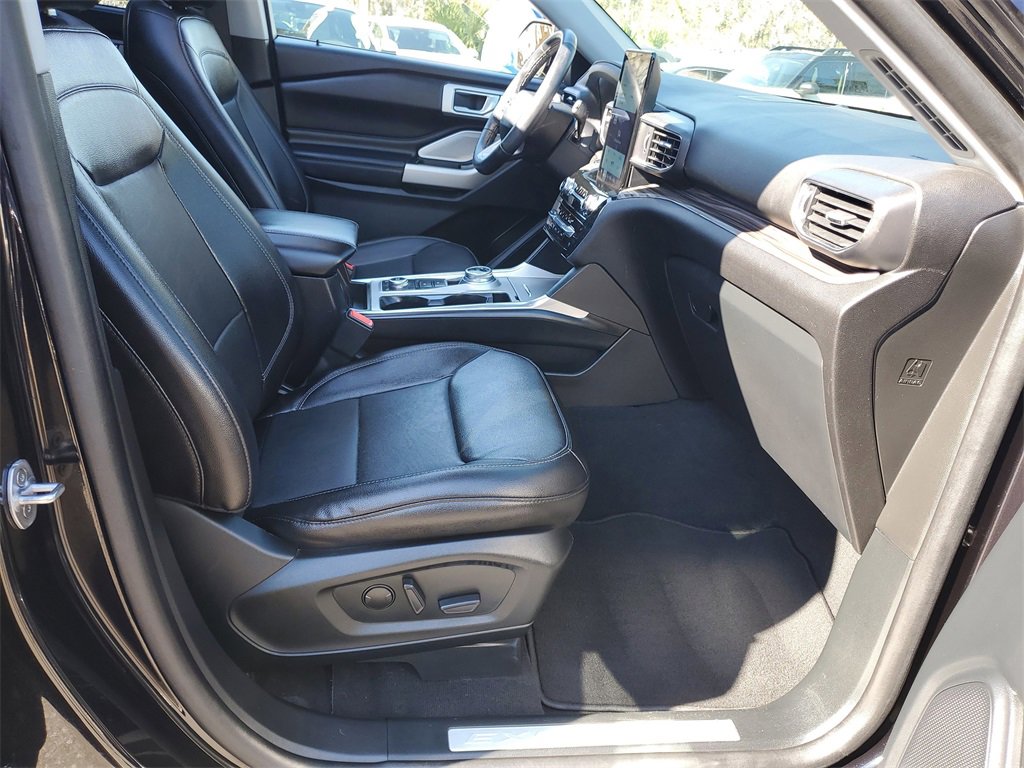 Used 2022 Ford Explorer Limited w/ Limited Technology Package image 39