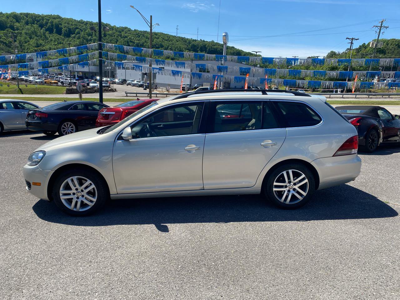 Used 2011 Volkswagen Jetta TDI FWD image 4