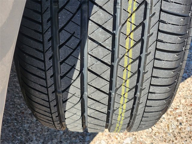 Used 2024 Toyota Camry SE image 10