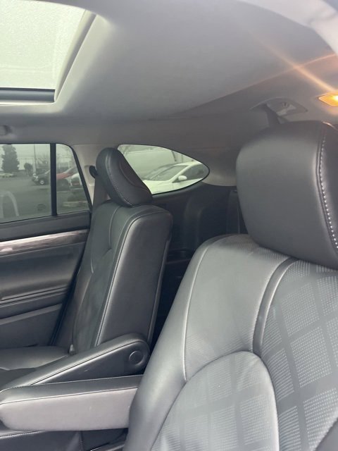 Used 2024 Toyota Highlander Platinum image 10