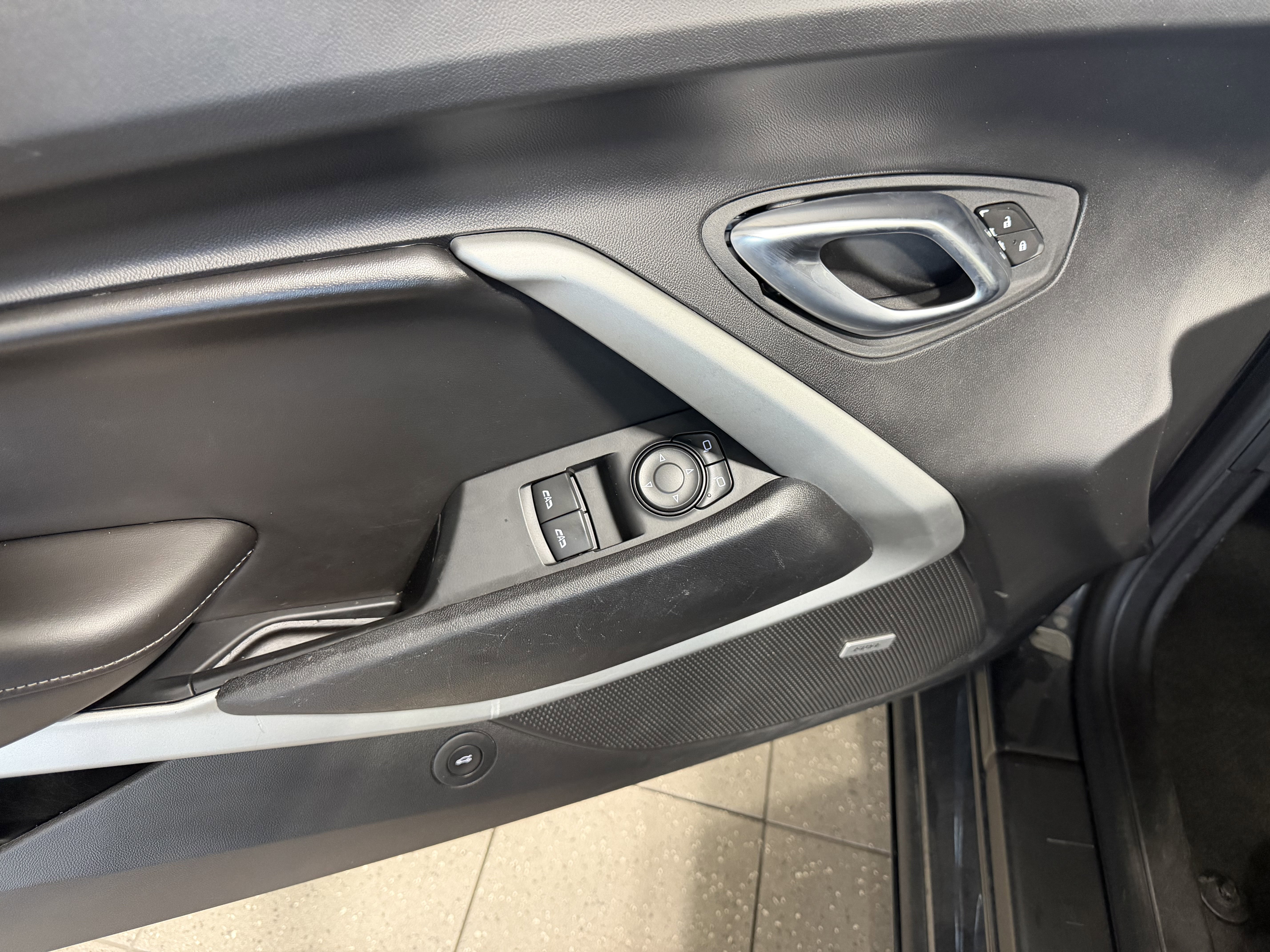 Used 2017 Chevrolet Camaro LT w/ RS Package image 11