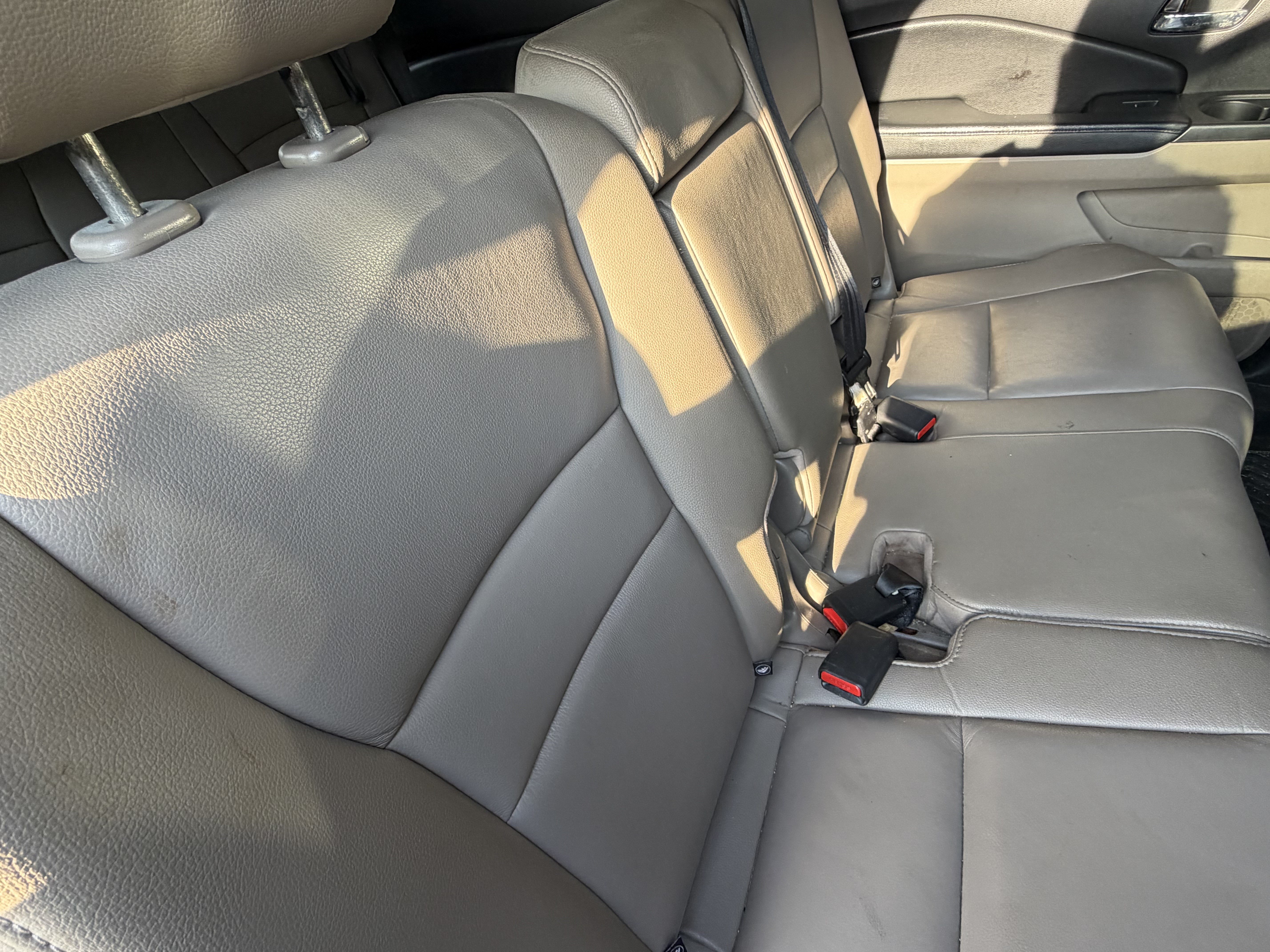 Used 2016 Honda Pilot Touring image 40