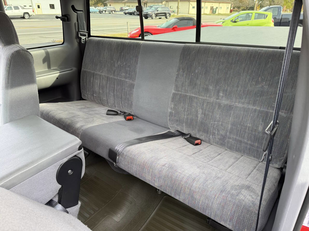 Used 1997 Dodge Ram 1500 Truck 2WD Club Cab image 9