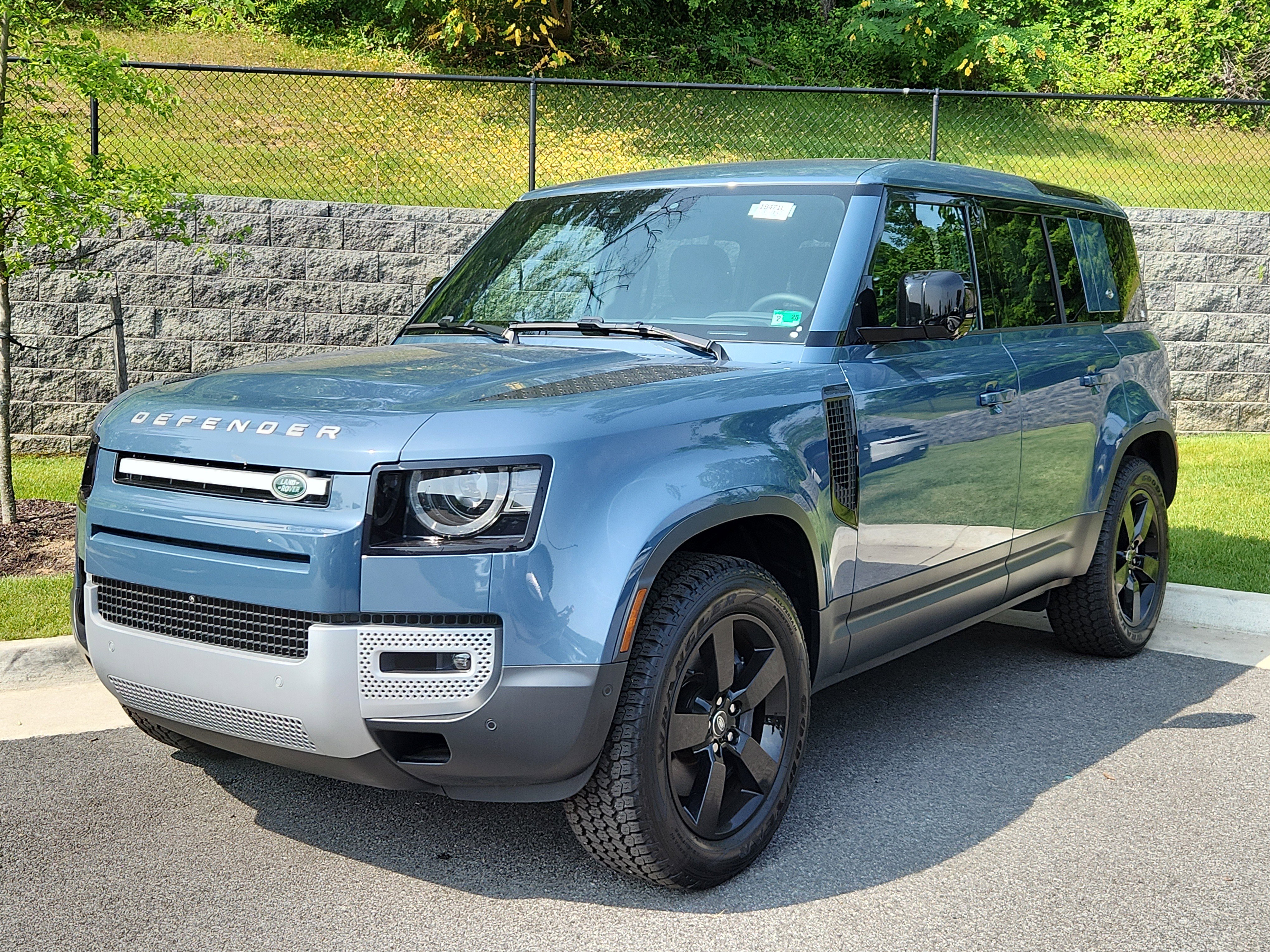 New 2024 Land Rover Defender 110 SE