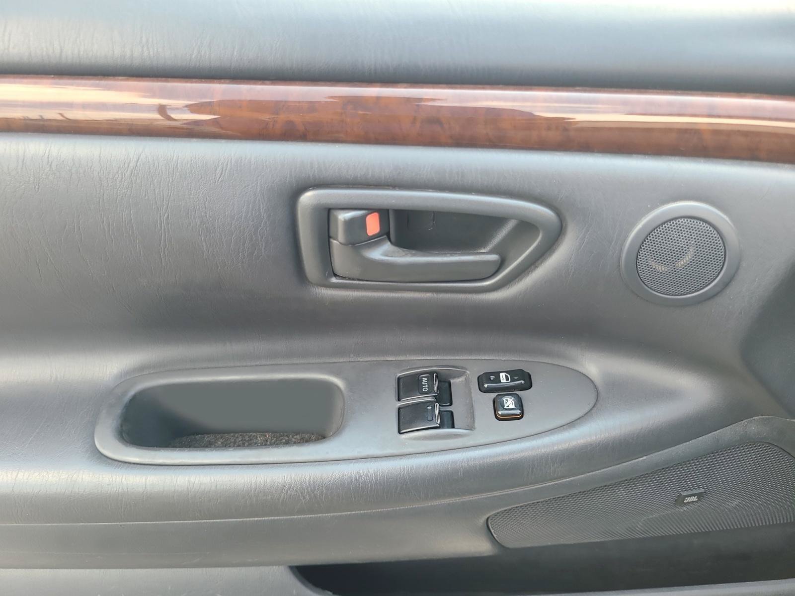 Used 2000 Toyota Solara SE FWD image 10