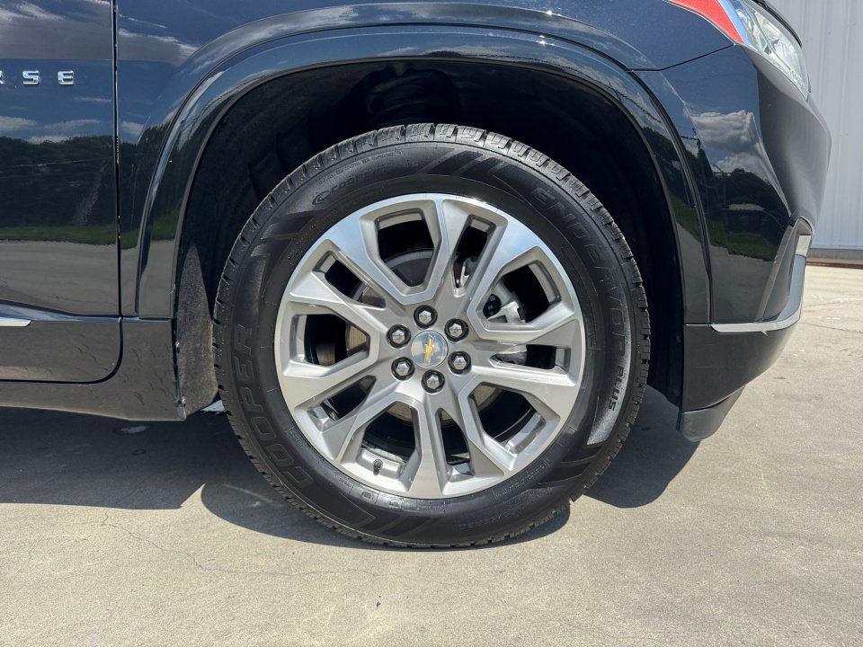 Used 2021 Chevrolet Traverse Premier AWD/4WD image 29