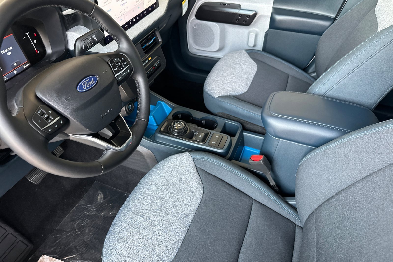 New 2025 Ford Maverick XLT w/ XLT Luxury Package image 10