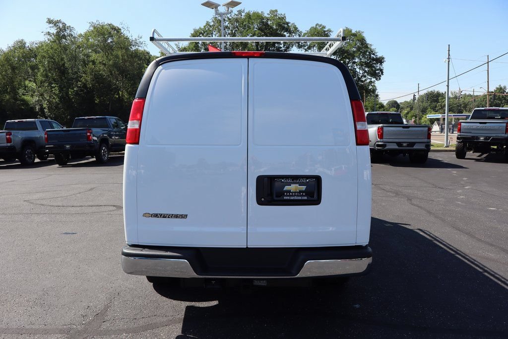 New 2025 Chevrolet Express 2500 w/ Driver Convenience Package RWD image 29