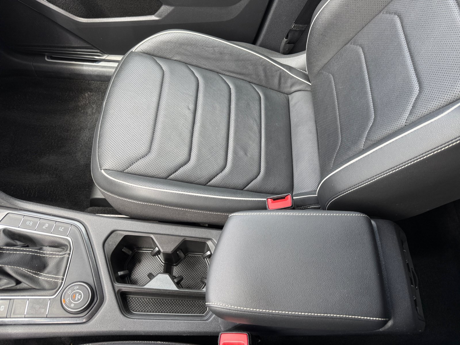 Certified 2023 Volkswagen Tiguan SEL R-Line AWD/4WD image 14