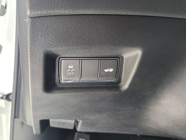 Used 2019 INFINITI Q60 3.0t Luxe RWD image 9