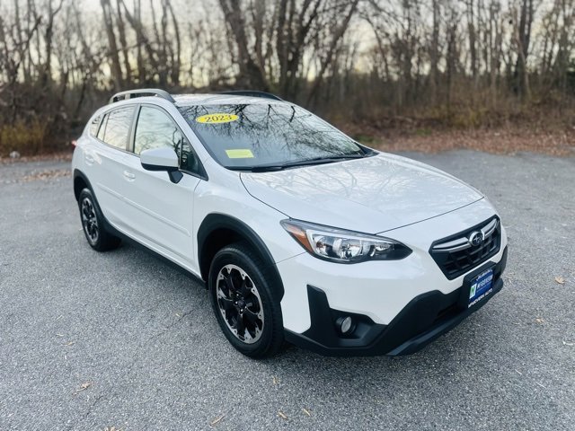 Used 2023 Subaru Crosstrek 2.0i Premium image 3