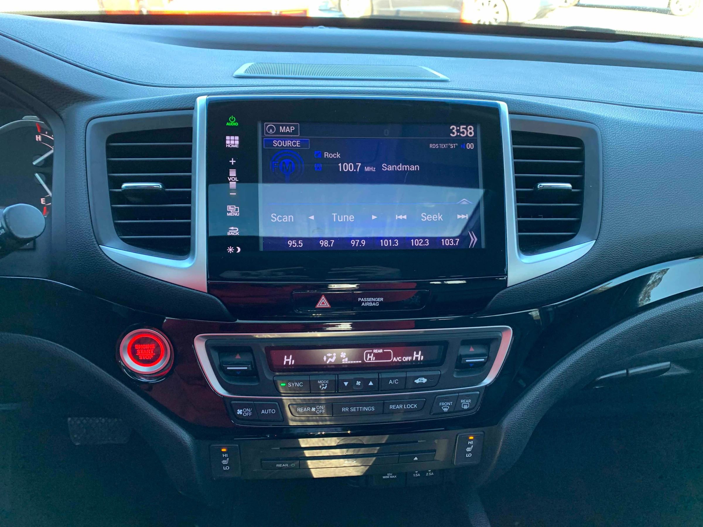 Used 2016 Honda Pilot Touring image 23