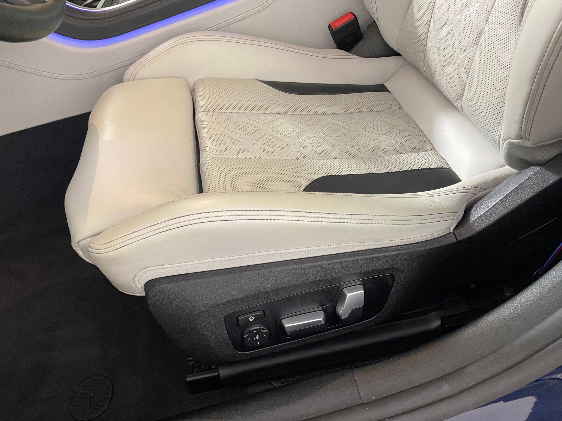 Used 2025 BMW M8 Competition w/ M Carbon Exterior Package image 13